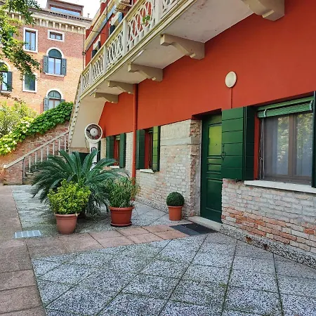 Leo's House With Garden Lido di Venezia