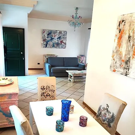 Apartman Leo's House With Garden