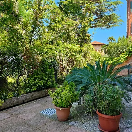 Leo's House With Garden Lido di Venezia