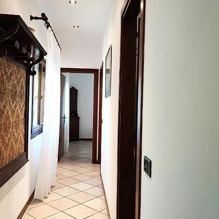 Leo's House With Garden *