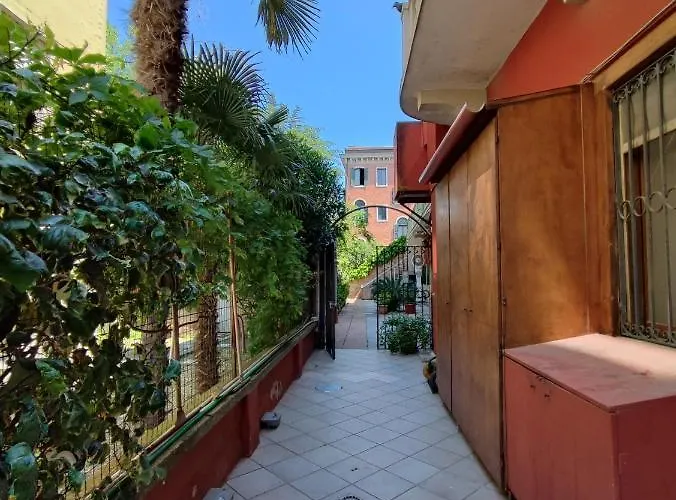 Leo's House With Garden Lido di Venezia