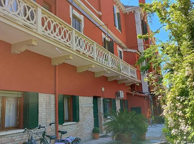 Leo's House With Garden * Lido di Venezia