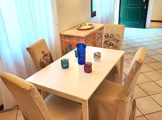 Leo's House With Garden