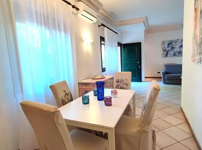 Leo's House With Garden *