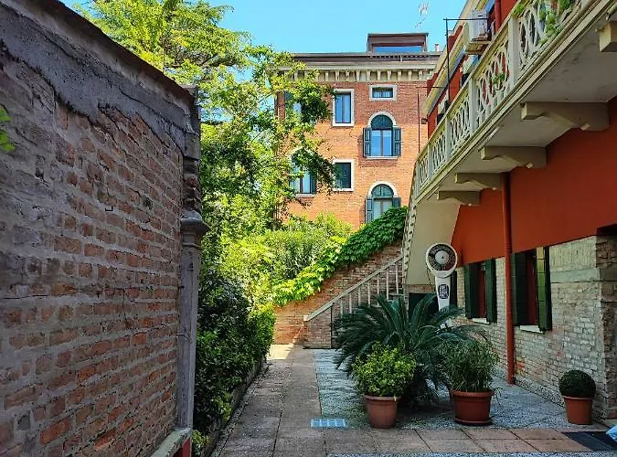 Apartamento Leo's House With Garden